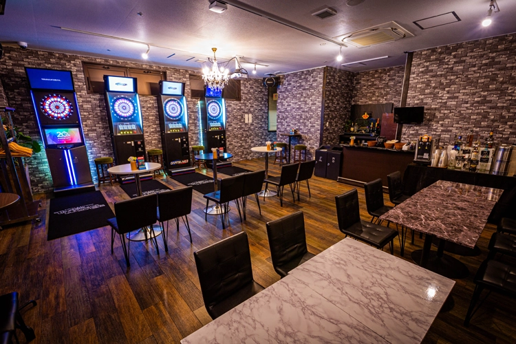 難波のダーツ&スポーツバーならスリーモンキーズカフェなんば道頓堀店