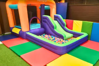 솜털 대형 놀이터