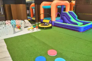 キッズスペース&カフェスペース