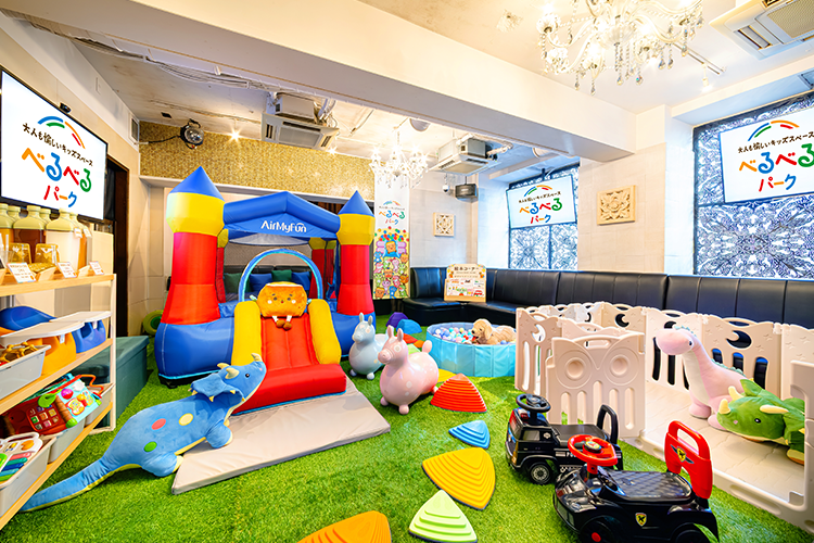 キッズスペース&カフェスペース