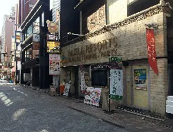 銀だこさんの角から350メートルくらい進みますと当店が右手側に御座います。分からなければ０１２０－７５９－９２６までお気軽にお電話くださいませ♪