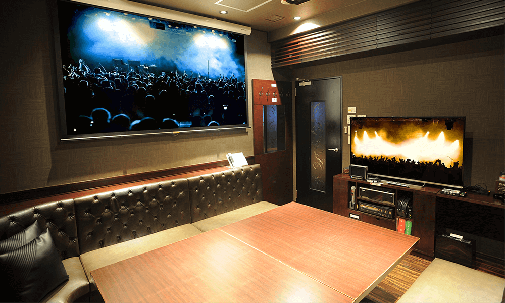 ツインモニタールーム