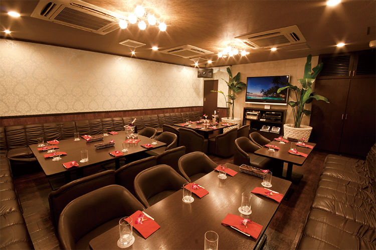 PARTY ROOM
