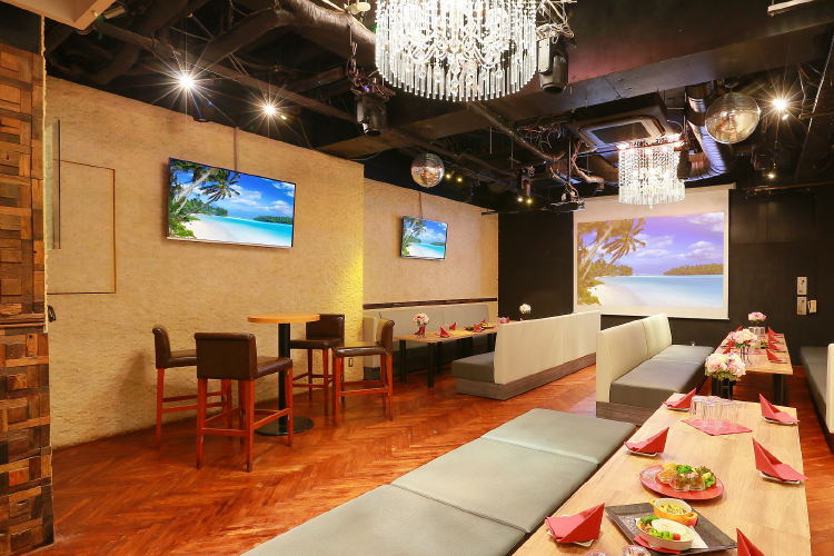 カラオケパセラ新宿靖国通り店の店内紹介&ルームギャラリー｜リゾート複合型エンターテインメント施設のパセラリゾーツ