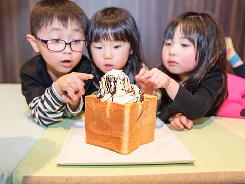 みんなで分けるハニートースト