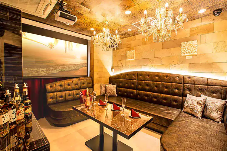 Iswara (Iswara) Can accommodate up to 6 people