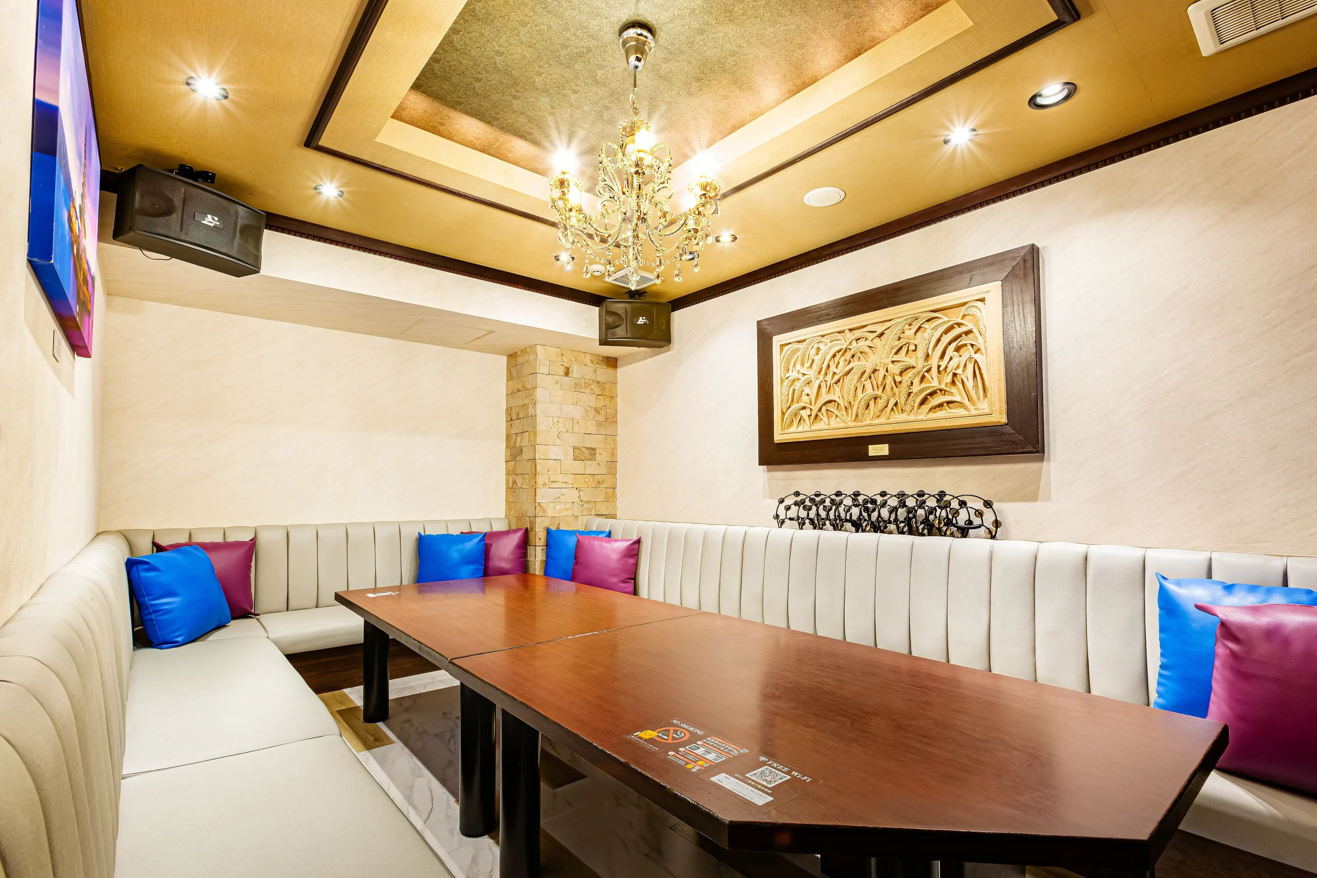 506R 最多可容納 20 人