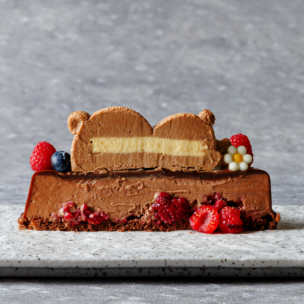 動画で想いを贈る くまちゃんのチョコレートムースケーキ