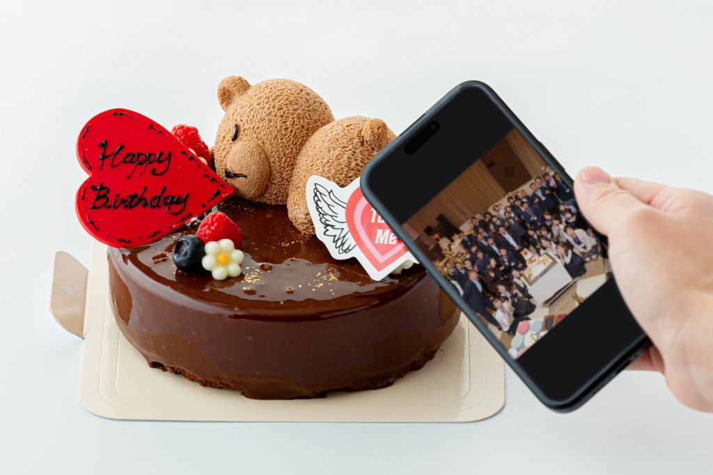 動画で想いを贈る くまちゃんのチョコレートムースケーキ