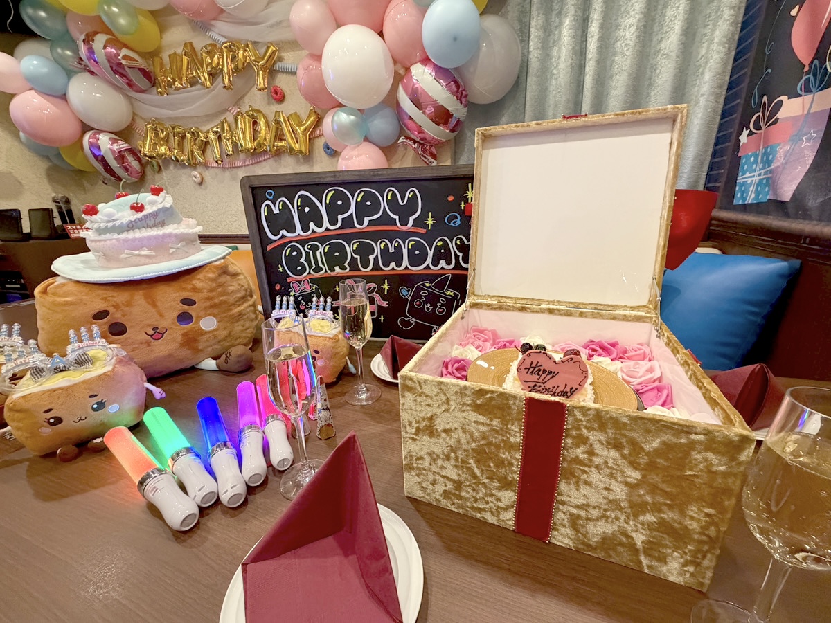 カラオケパセラ新宿本店 お誕生日プラン 部屋全体・バルーン装飾