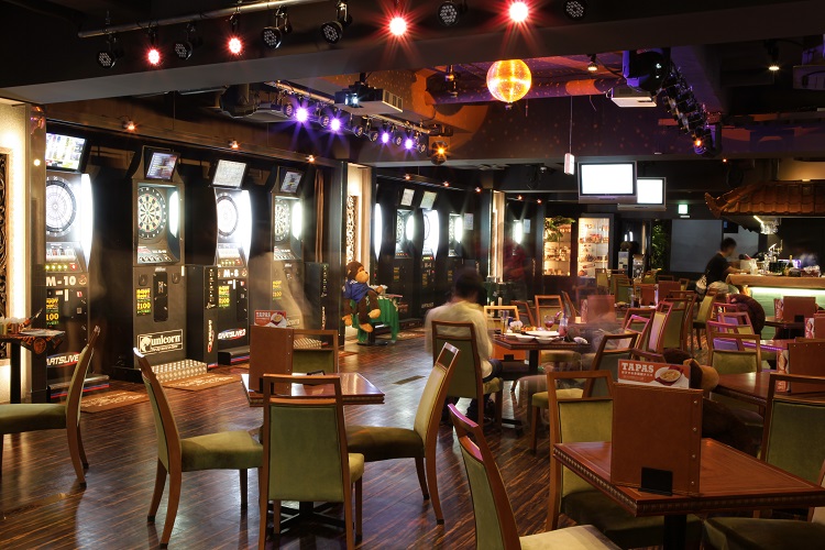 スポーツ ダーツバースリーモンキーズカフェ上野公園前店 リゾート複合型エンターテインメント施設のパセラリゾーツ