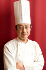パティシエ足立大輔