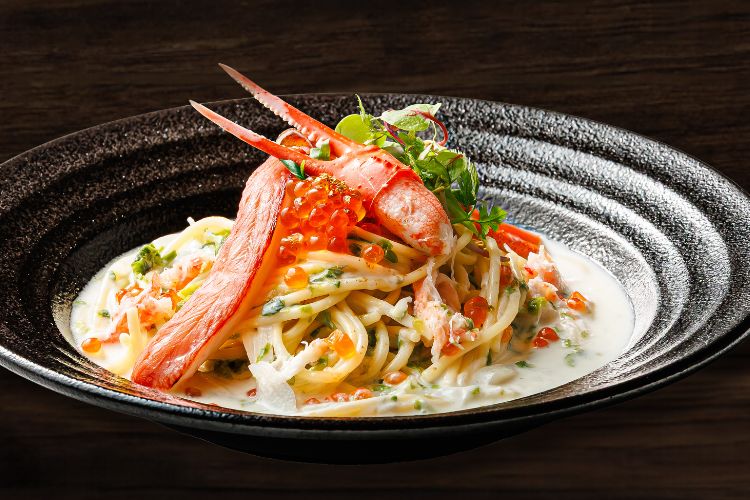 焼きずわい蟹といくらの生海苔クリームパスタ 画像